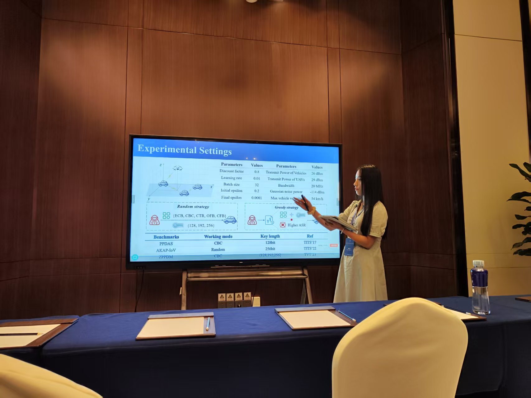 玲如报告.jpg 玲如报告.jpg